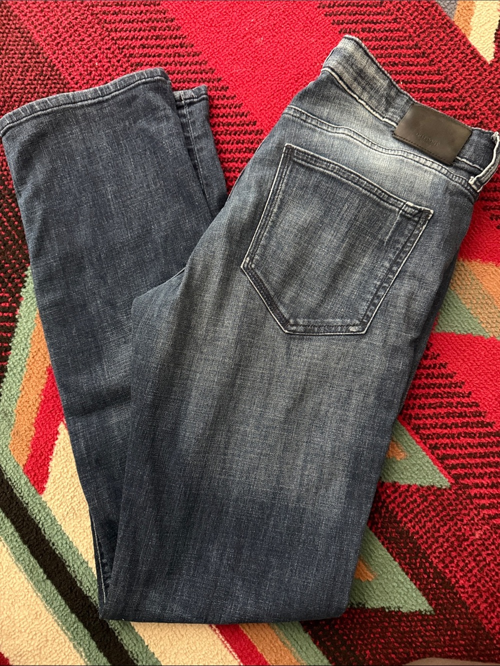 Men's Straight Fit Jeans in Washed Blue - Classic Everyday Style 33/34